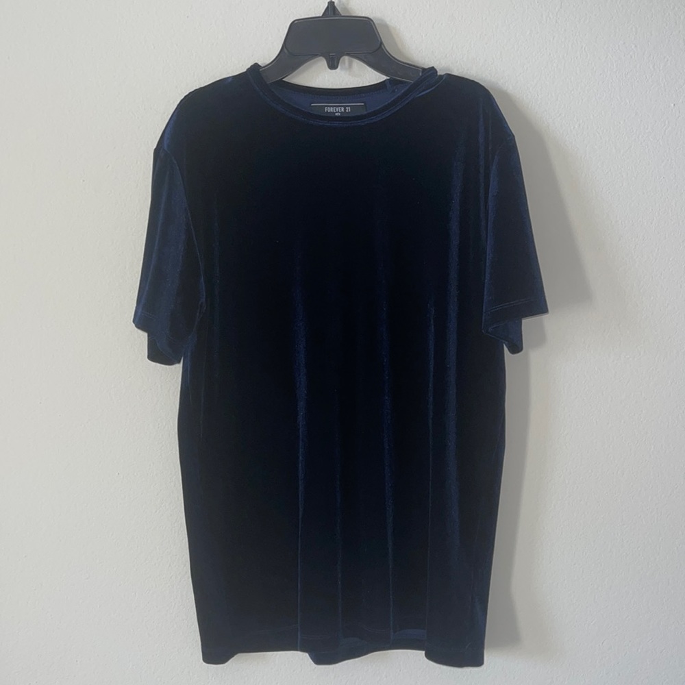 Small ‘Forever 21’ Short Sleeve